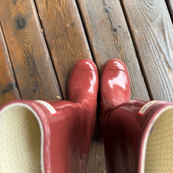 Hunter Original Tall Gloss Casual Rain Boots, Fall Red, in Women's 7 - Picture 10 of 12